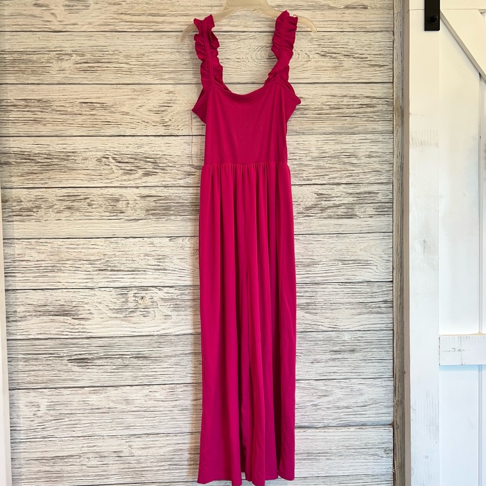 Entro Fuscia Jumpsuit! Size small